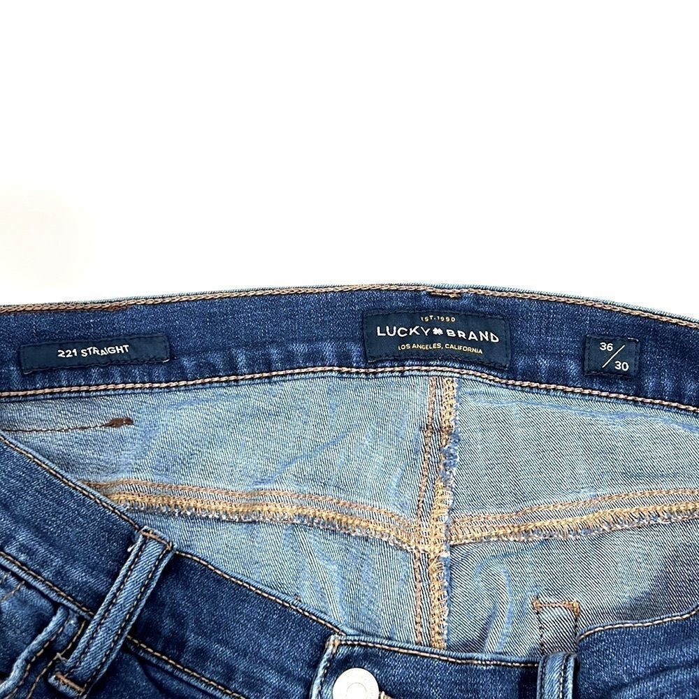 Lucky Brand 221 Straight Leg Jeans - Picture 9 of 11